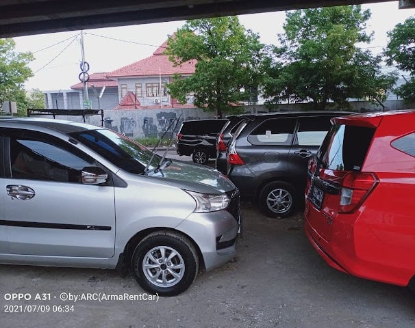 CV Arc Trans Transport adalah penyedia jasa rental mobil terpercaya di Cirebon, menawarkan layanan s