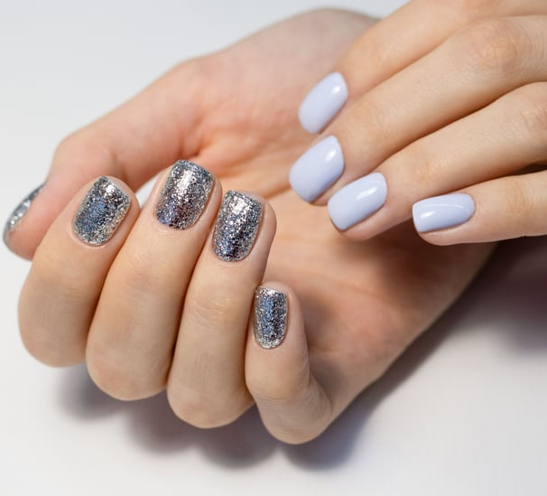 pastel glitter nails