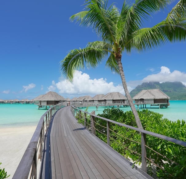 four-seasons-bora-bora-overwater-villas-jetty