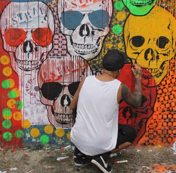 Pintura de Caveira em Estilo Urbano por Sérgio Astral