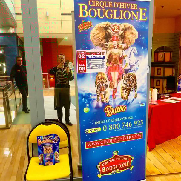 animation maquillage au stand Bouglione avec Joel Rehde et Pierre Veyssilier