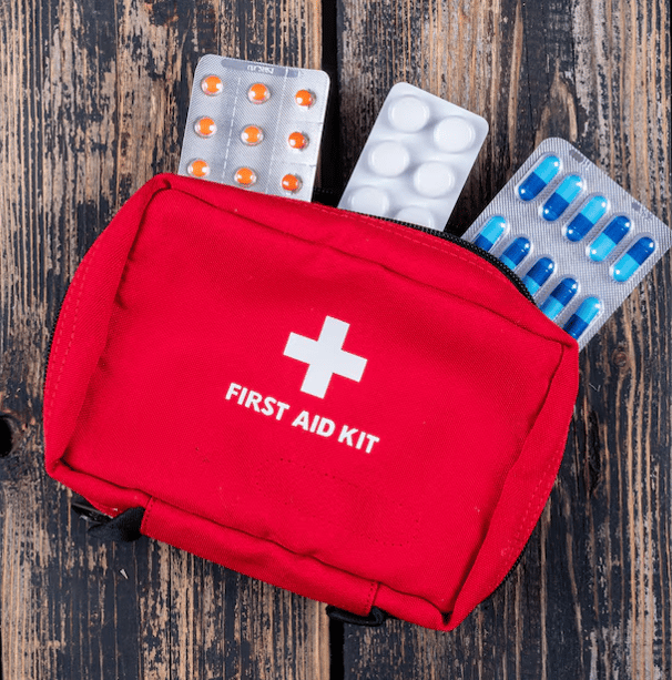 Botiquín de primeros auxilios compacto para emergencias y supervivencia