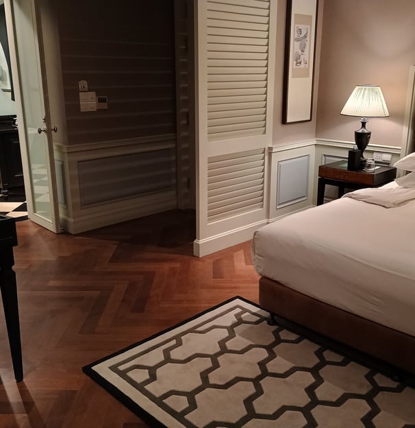 E&O Corner Suite