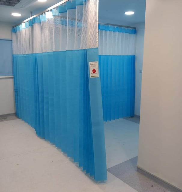 Disposable Privacy Curtains with Mesh