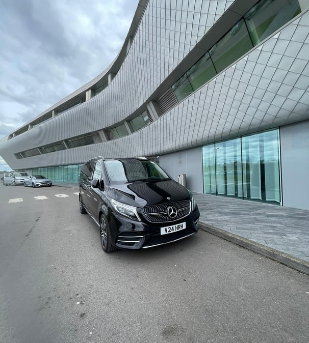 Mercedes V Class To Hire Chauffeur Service | Smart City Prestige | Airport Transfers