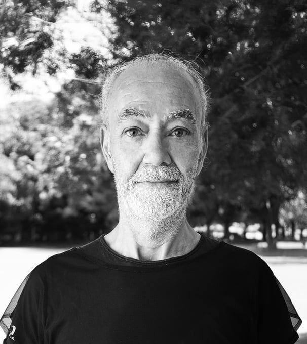 Esat Ataç, Tai Ji and Qi Gong instructor at WDP Türkiye, posing outdoors with a calm expression.