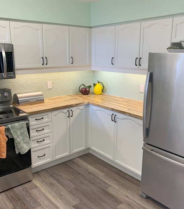 Kitchen Reno - Refinished Cabinets, New Countertop & Backsplash Tile