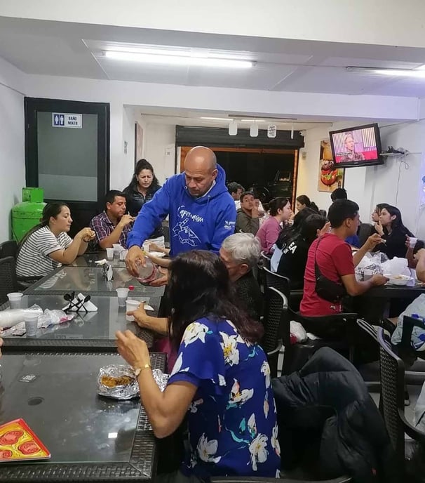 clientes en nuestra pizzeria Delipizza Cajamarca