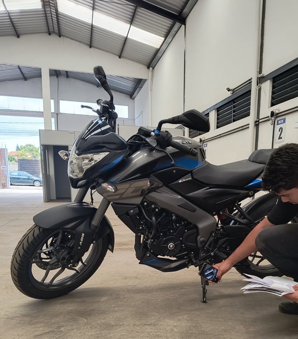 Moto em Vistoria de Identificação Veicular