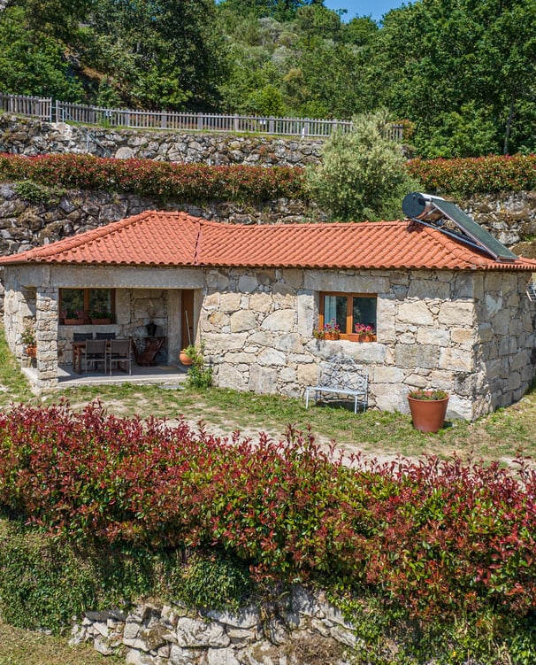 une petite maison de vacance en pierre