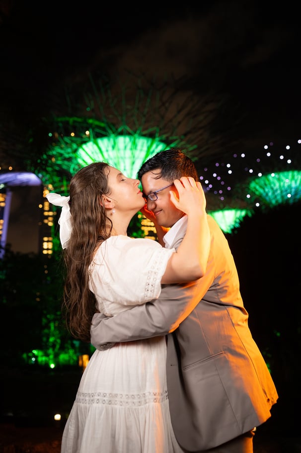Singapore wedding couple photography solemnization at Gardens by the Bay