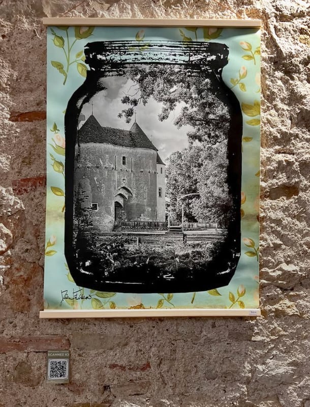 Un des bocaux de l'artiste Dalia Ferreira inspiré dans le château