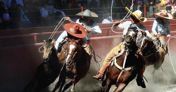 Charreada jaripeo suerte charros el paso de la muerte