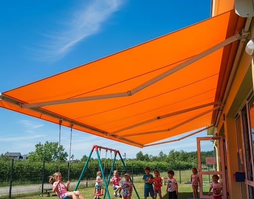 Toldo fixo ou retrátil