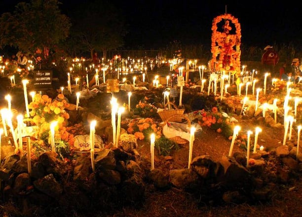 Tour de muertos en Michoacán