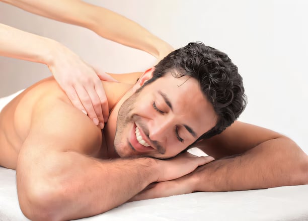 getting-lovely-massage_with_ghazal_spa