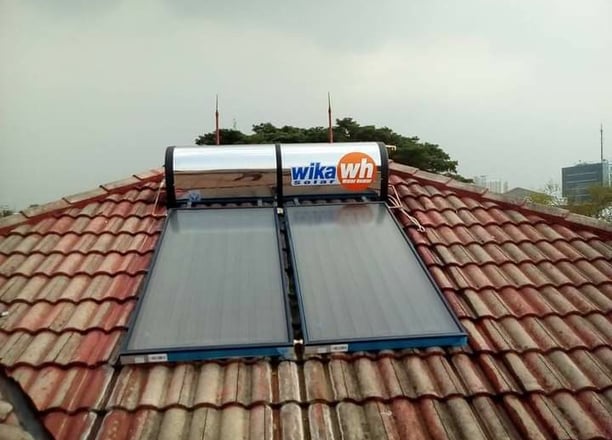 Service Water Heater Tenaga Surya