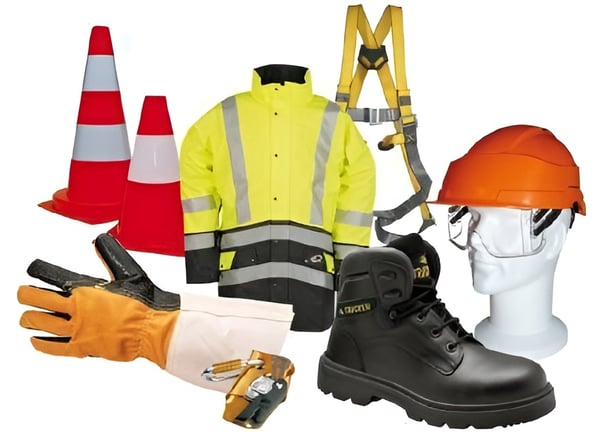 une variété d'équipements de sécurité comprenant un casque et des équipements de protection