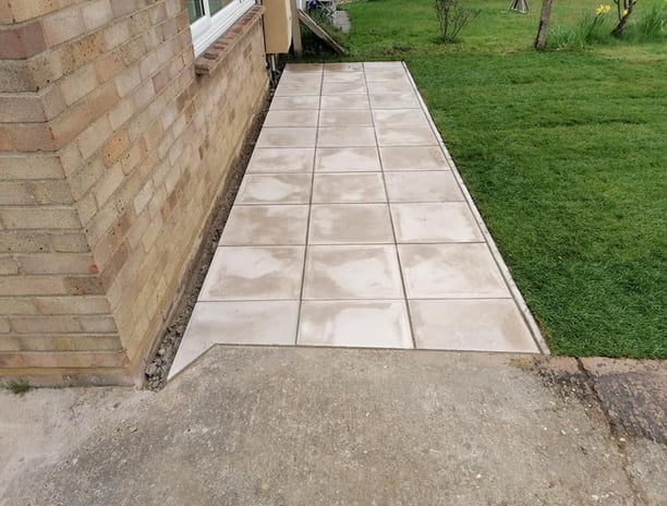 Concrete pathway 450mm X 450mm installed by Lawtons Landscapes 