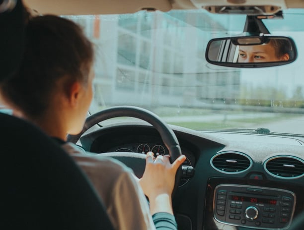 Mobile auto glass repair