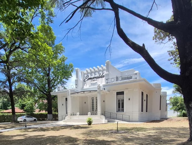 Centro geriátrico en Lomas de Zamora, enfermería, rehabilitación geriátrica y bienestar.