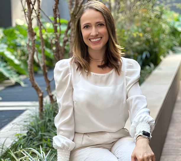 therapist psychologist sitting outside