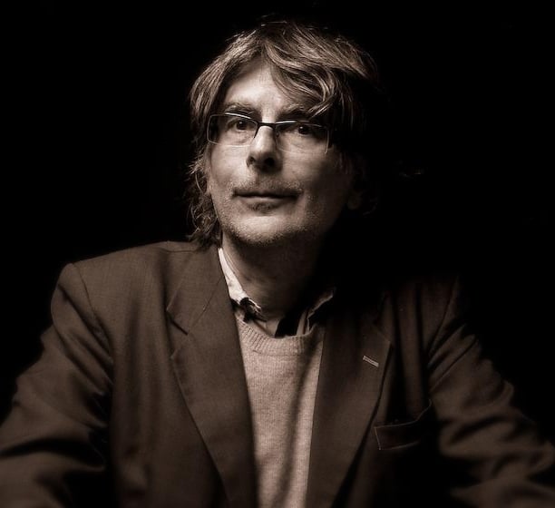 A picture showing the artist Meyer Sarfati