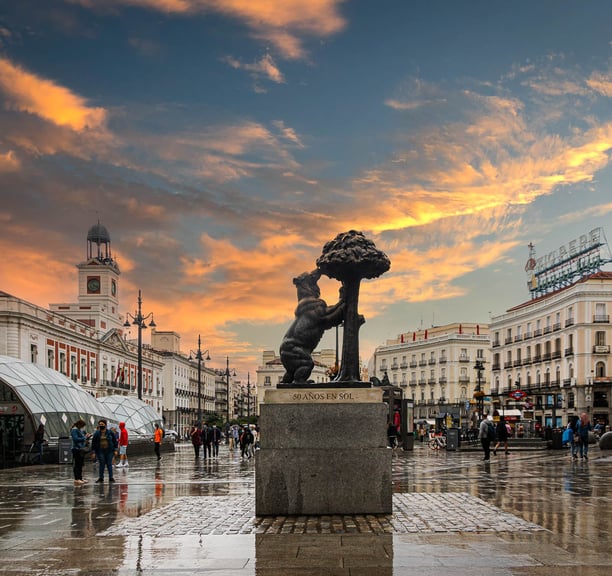 Puerta de sol en Madrid - turismo