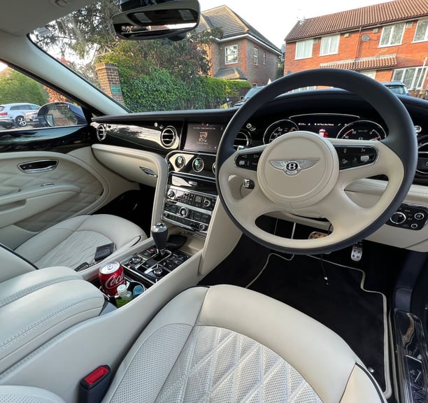 Bentley Mulsanne Chauffeur Service | Smart City Prestige | Airport Transfers