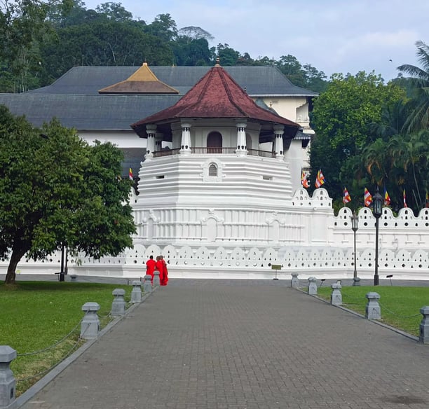 kandy temple of the tooth