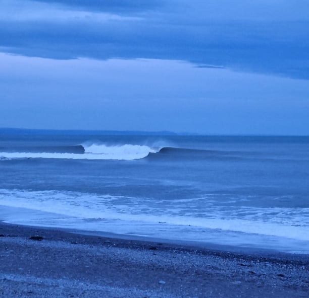 Big waves with an offshore wind on bleak winters day