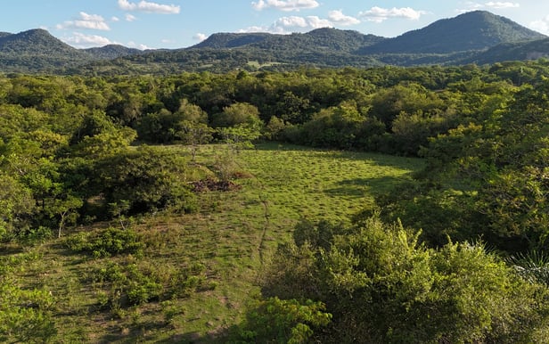 Grundstück am Rand des Ybytyruzu Gebirge zum Verkauf