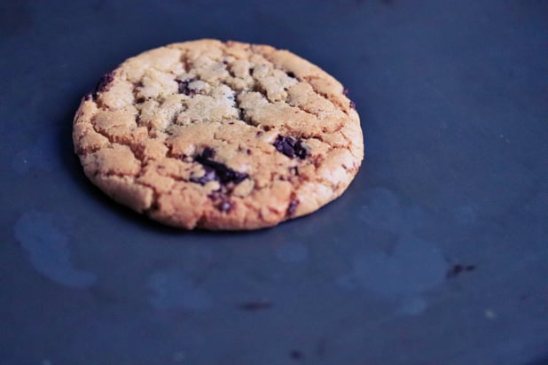 THE Vegan Chocolate Chip Cookies