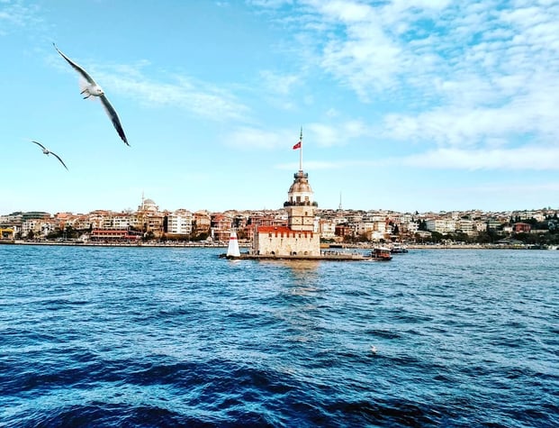 Legend of Maiden Tower in Bosphorus İstanbul Turkey