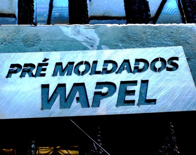a sign that says pre - mouldads are not a sign