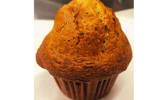 Lemon Poppy Seeds Muffin