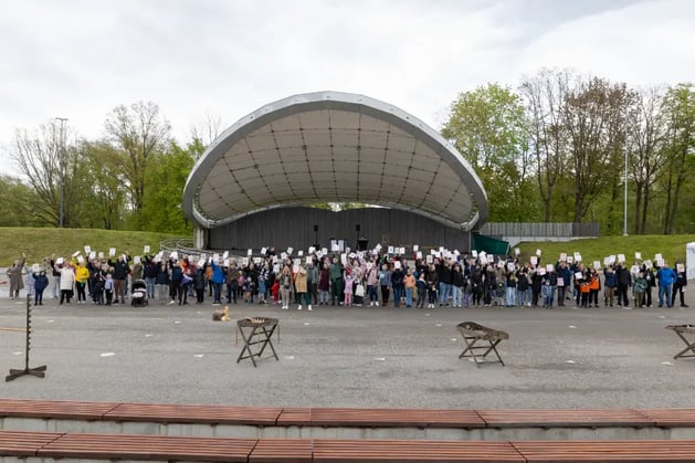 rekordo siekimas masiskiausias kortu zaidimas lauko zaidimu festivalis siauliuose