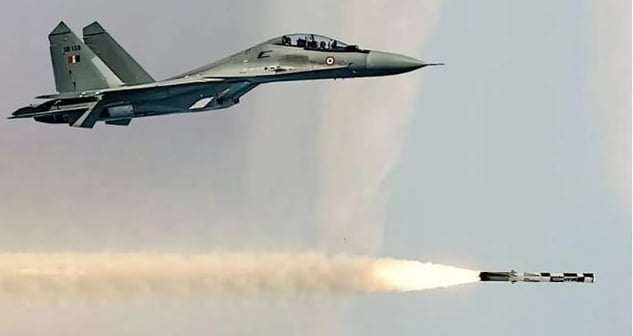 Su-30MKI Fires Supersonic Brahmos Missile