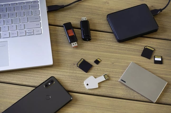Logramos acceder a información en dispositivos con errores de lectura. USB, móbiles, micro sd, stick