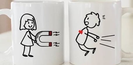 En AvantiRed creamos graficos en tazas personalizables