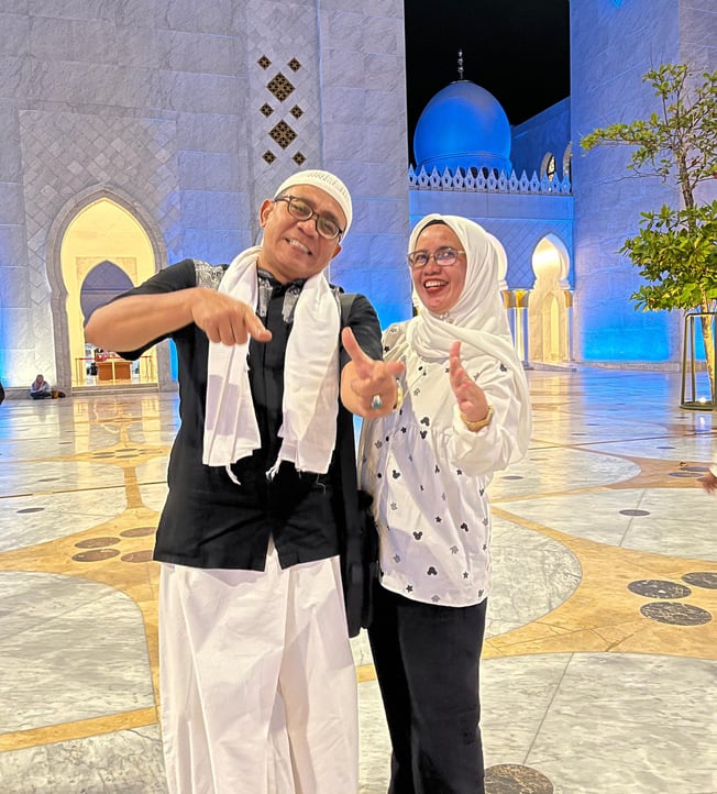 Kang Bedjo bersama istri kesayangannya.