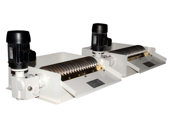 Magnetic coolant filter with slotted drum