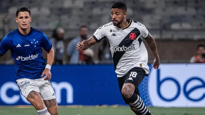 paulinho em campo