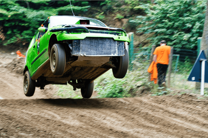 Macchina da rally, Fiat 600, macchina che salta