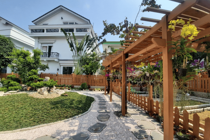 a garden with a wooden pergolized arbor arbor arbor arbor arbor arbor arbor arbor