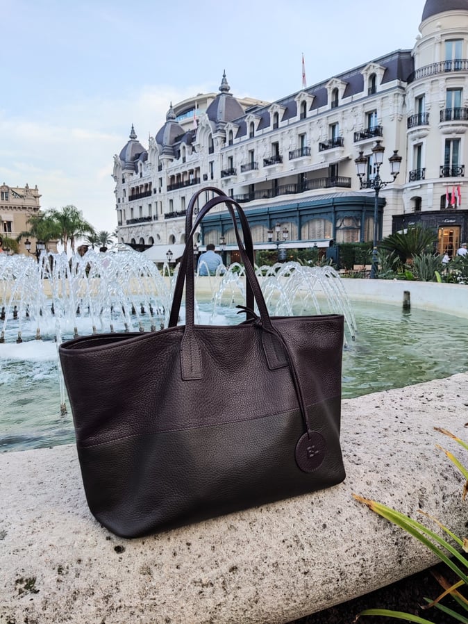 Tote bag
