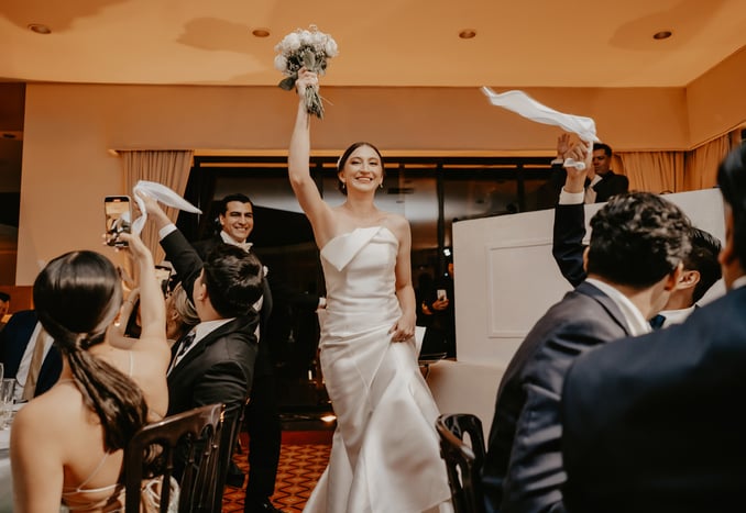 Entrada de novios Aldo Castaneda Bodas mejor fotografo en Guadalajara Mexico