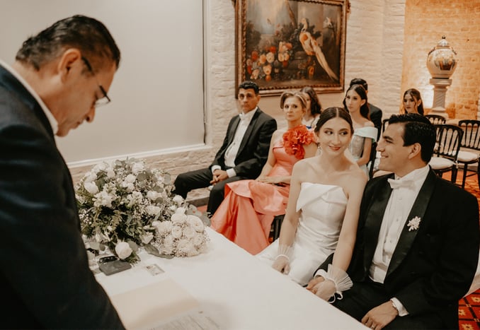 Sesion de fotos en ceremonia Civil Aldo Castaneda Bodas mejor fotografo en Guadalajara Mexico