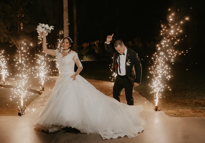 Entrada de novios Aldo Castaneda Bodas mejor fotografo en Guadalajara Mexico