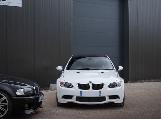 BMW M3 E92 V8 à Dijon : entretien de qualité, performance et fiabilité. Coussinets neufs et vis ARP.